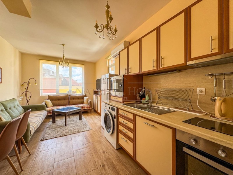 Продава 2-СТАЕН, гр. Бургас, Сарафово, снимка 3 - Апартаменти - 52719768