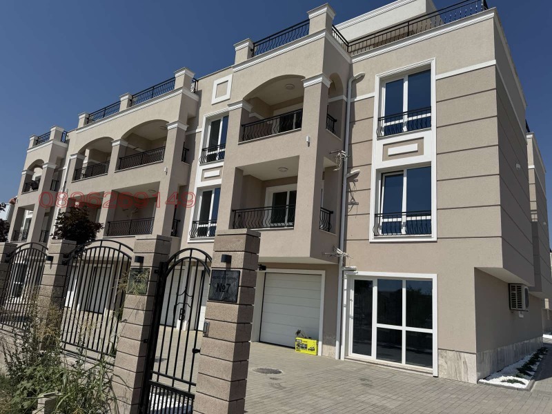 Продава  3-стаен, град Пловдив, Беломорски •  180 000 € • ID 14179410 — holmes.bg - [1] 