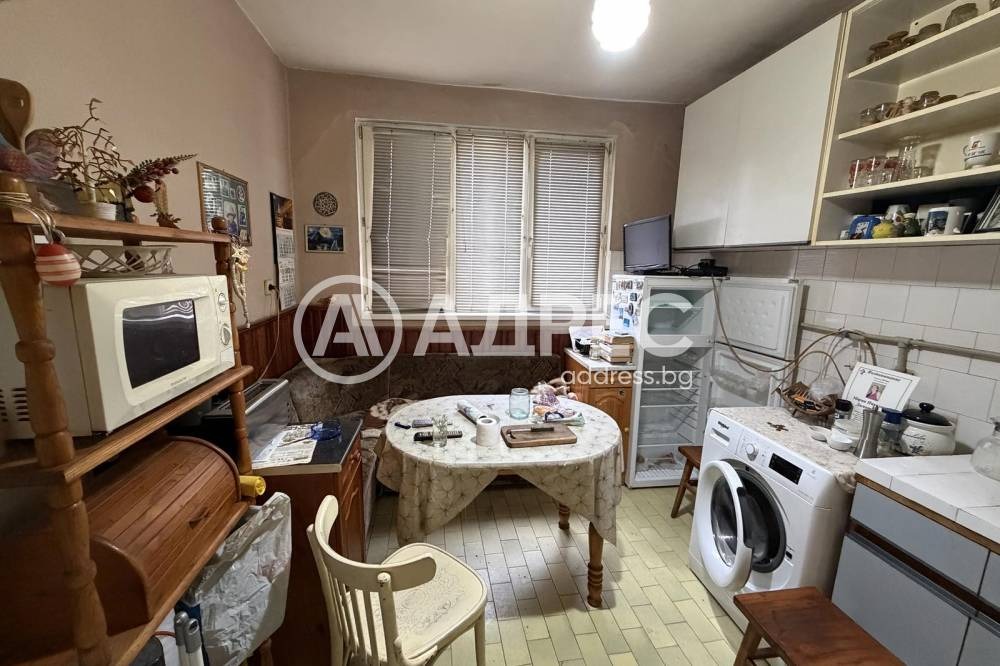 Продава ЕТАЖ ОТ КЪЩА, гр. София, област София-град, снимка 4 - Етаж от къща - 53351775