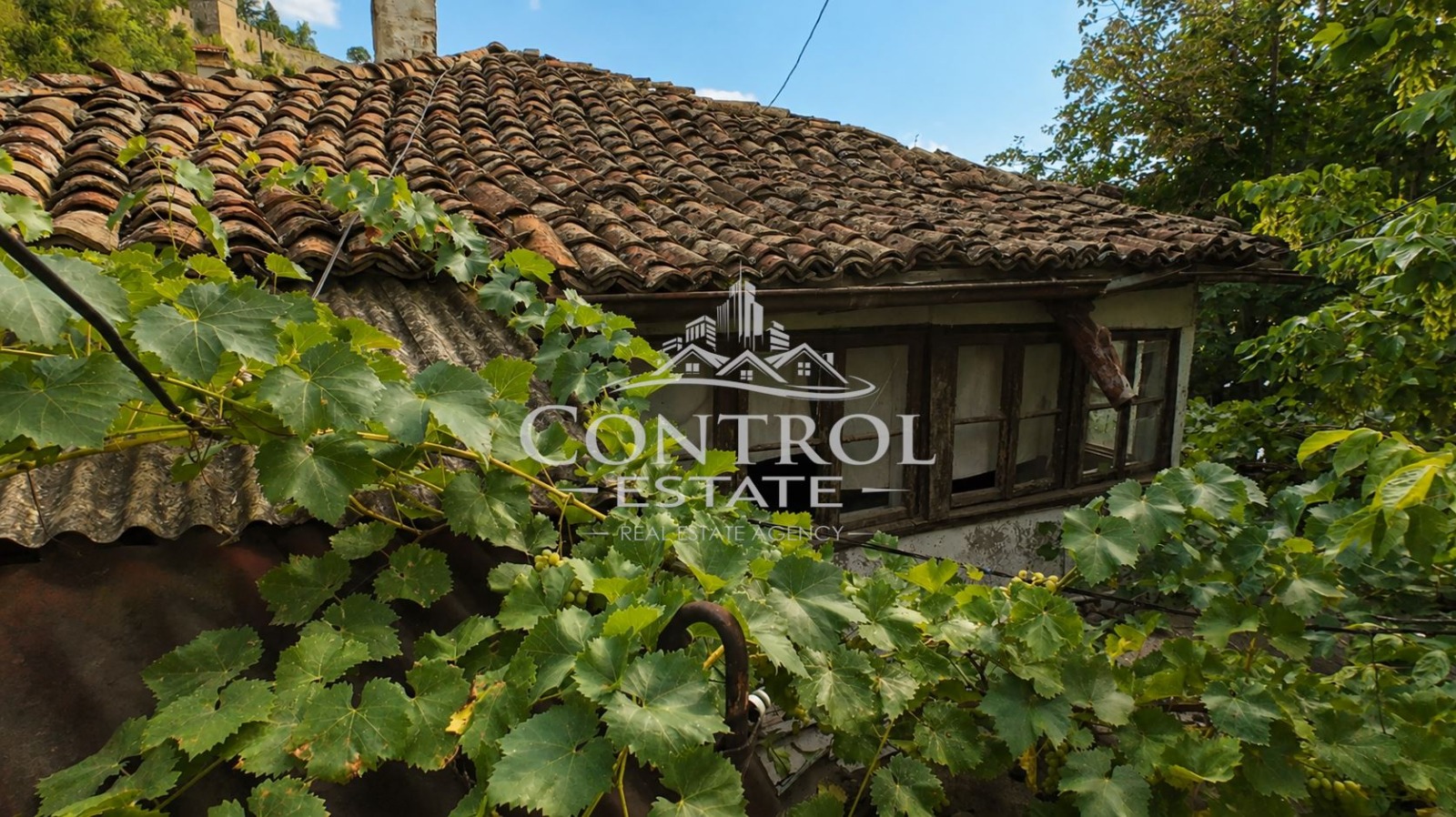 Продава КЪЩА, гр. Велико Търново, Център, снимка 2 - Къщи - 55435338