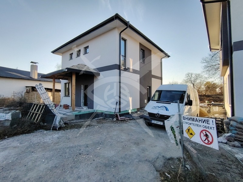 Продава КЪЩА в област София, с. Петково - 184 кв.м / 460 000 € » 899 681.80 лв., ЕКС НВД ООД