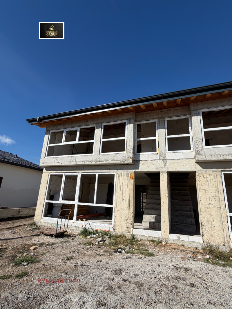 Продава КЪЩА в област София, гр. Божурище - 180 кв.м / 209 900 € » 410 528.72 лв., РУМБИН ГРУП
