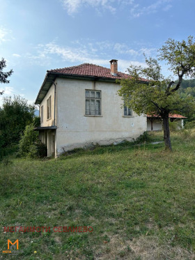 House Kravenik, region Gabrovo 3