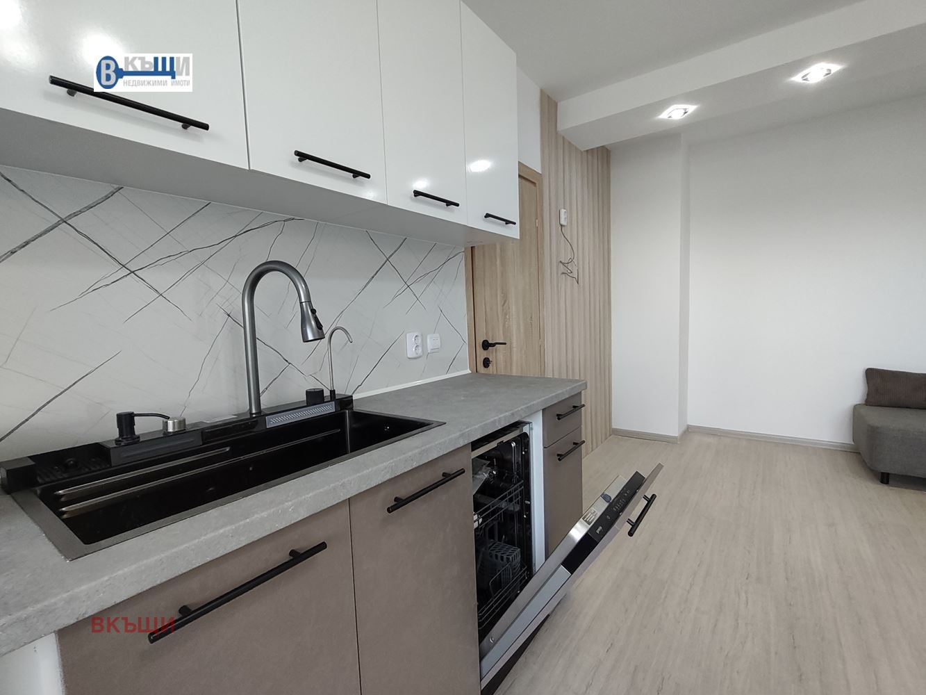 Продава 3-СТАЕН, гр. Велико Търново, Бузлуджа, снимка 6 - Апартаменти - 56256363