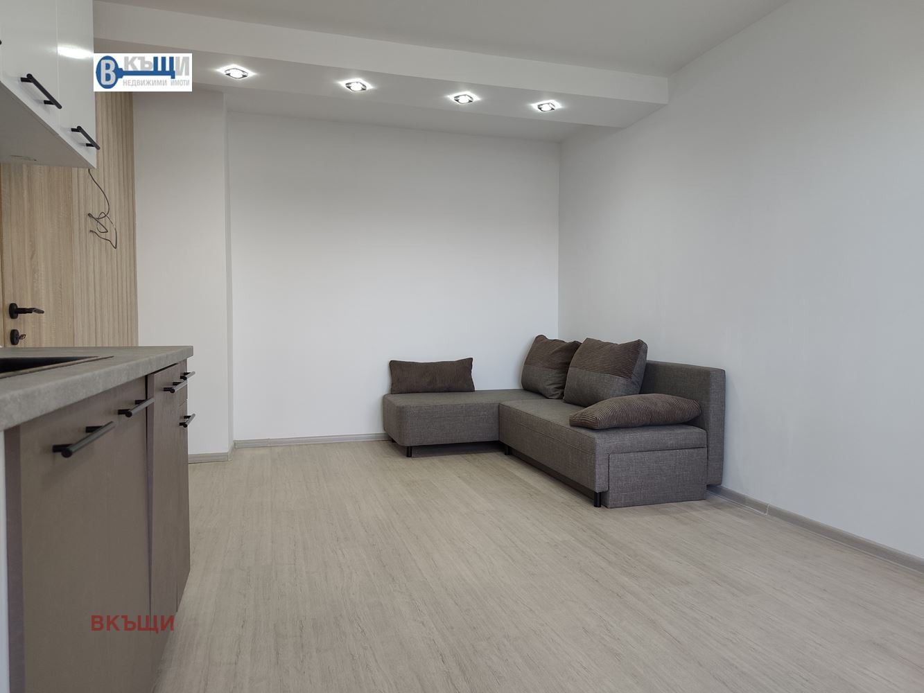 Продава 3-СТАЕН, гр. Велико Търново, Бузлуджа, снимка 2 - Апартаменти - 56256363