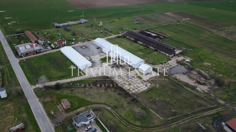 Продава ПРОМ. ПОМЕЩЕНИЕ в област Пловдив, с. Голям чардак - 11774 кв.м / 1 200 000 € » 2 346 996.00 лв., ТРИВИУМ ЕСТЕЙТ