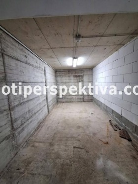 ГАРАЖ, ПАРКОМЯСТО, 20 m2