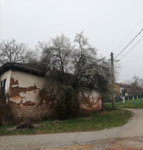 Οικόπεδο Ηζβορ, περιοχή Πέρνικ 6