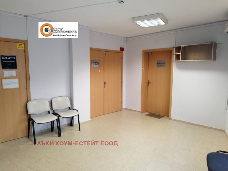 Til salg  Kontor Sofia , Mladost 1 , 168 kvm | 99150080