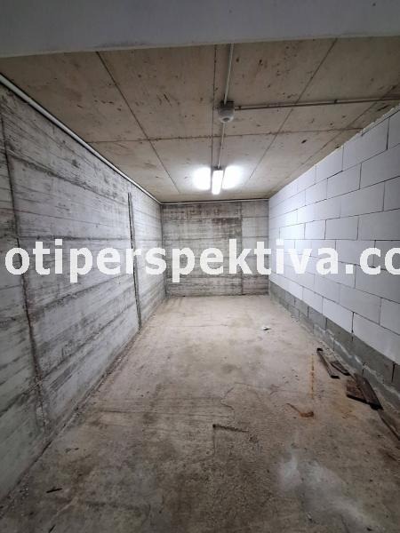 Продава ГАРАЖ, ПАРКОМЯСТО, гр. Пловдив, Кючук Париж