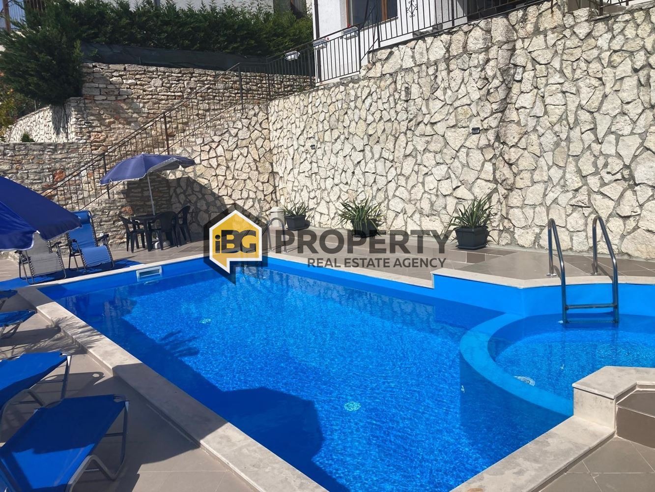 Продава КЪЩА, гр. Балчик, област Добрич, снимка 15 - Къщи - 56285932