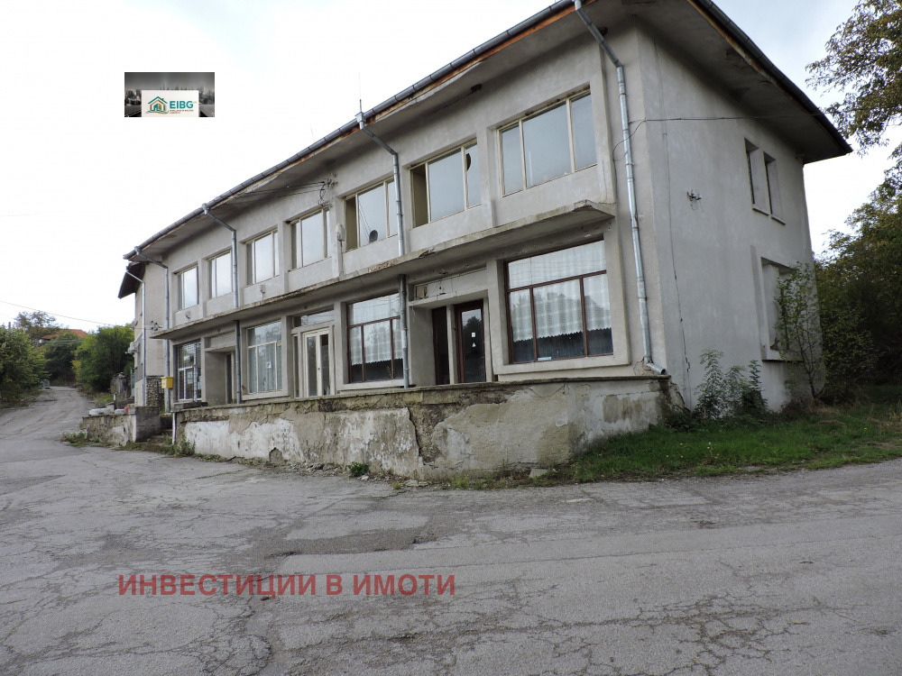 Продава БИЗНЕС ИМОТ, с. Режанци, област Перник, снимка 2 - Други - 51778919