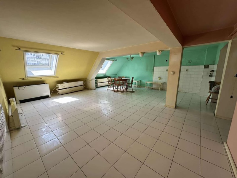 Продава 2-СТАЕН в град Шумен, Център - 79 кв.м / 94 589.00 € » 185 000 лв., АДРЕС НЕДВИЖИМИ ИМОТИ - КАНТОРА ШУМЕН