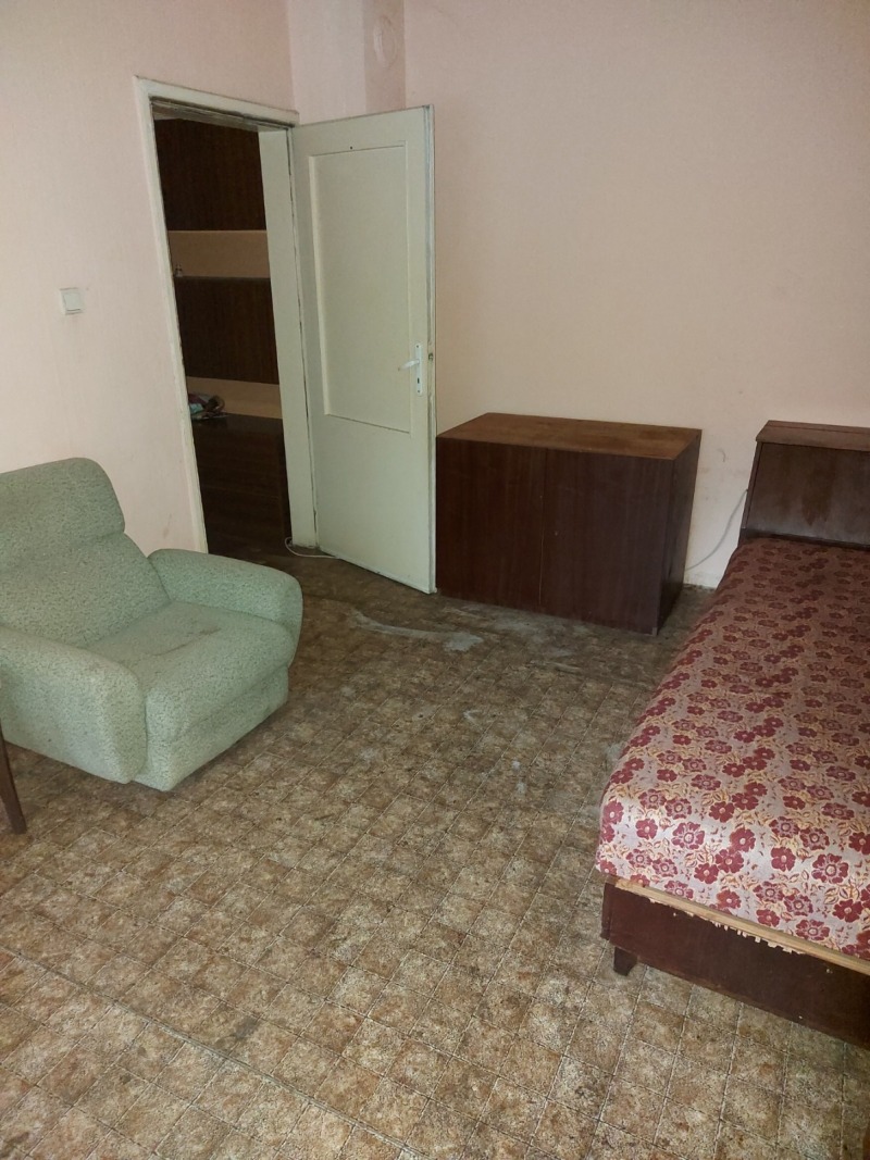 Продава  1-стаен, град Русе, Здравец Изток • 35 000 EUR • ID 37855603 — holmes.bg - [1] 