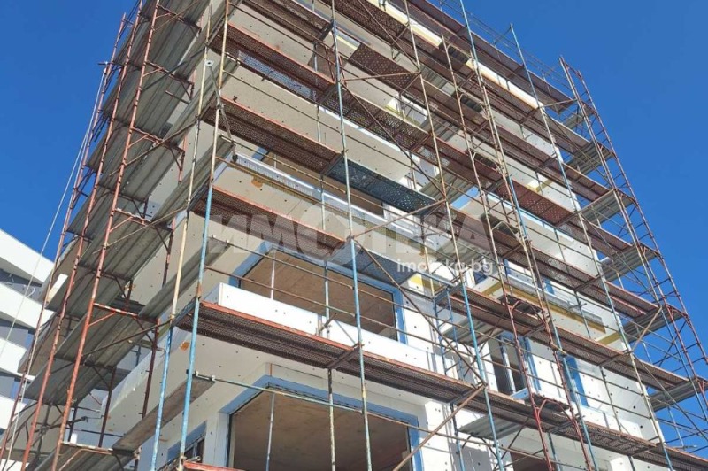 Продава  3-стаен град Варна , Възраждане 4 , 102 кв.м | 45556169 - изображение [2]
