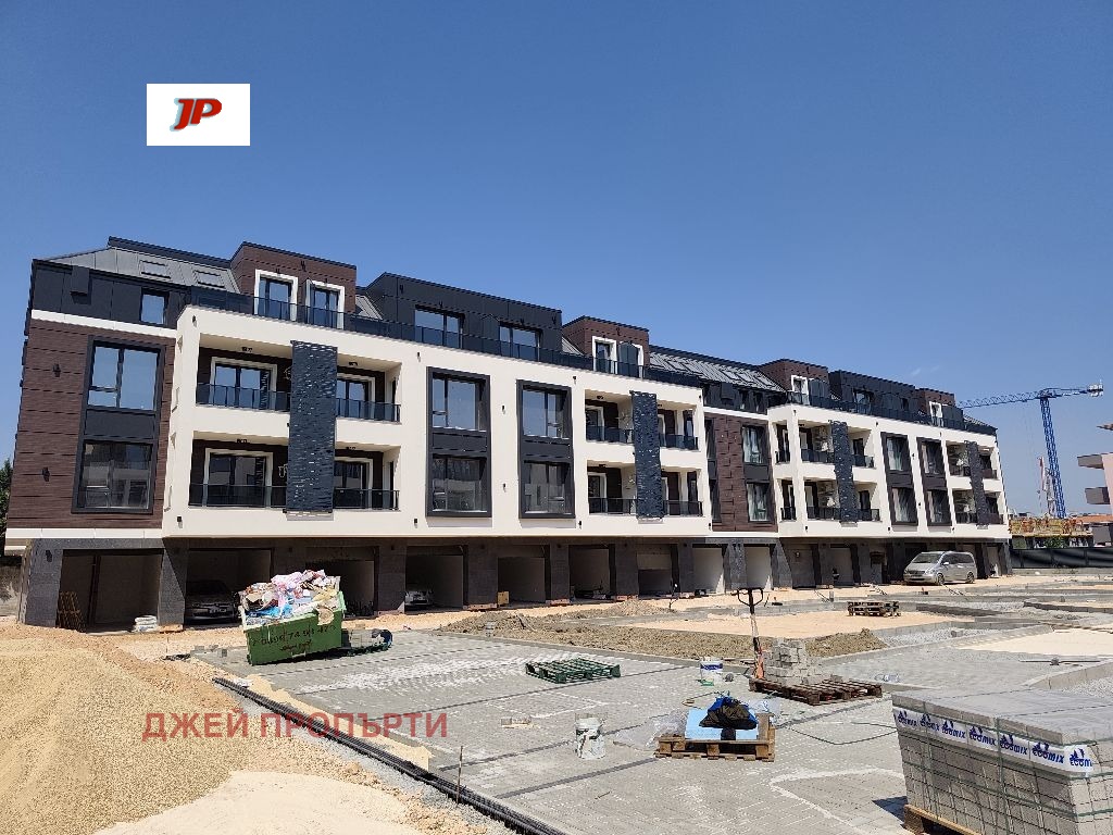 Продава 3-СТАЕН, гр. Пловдив, Остромила, снимка 2 - Апартаменти - 55844267