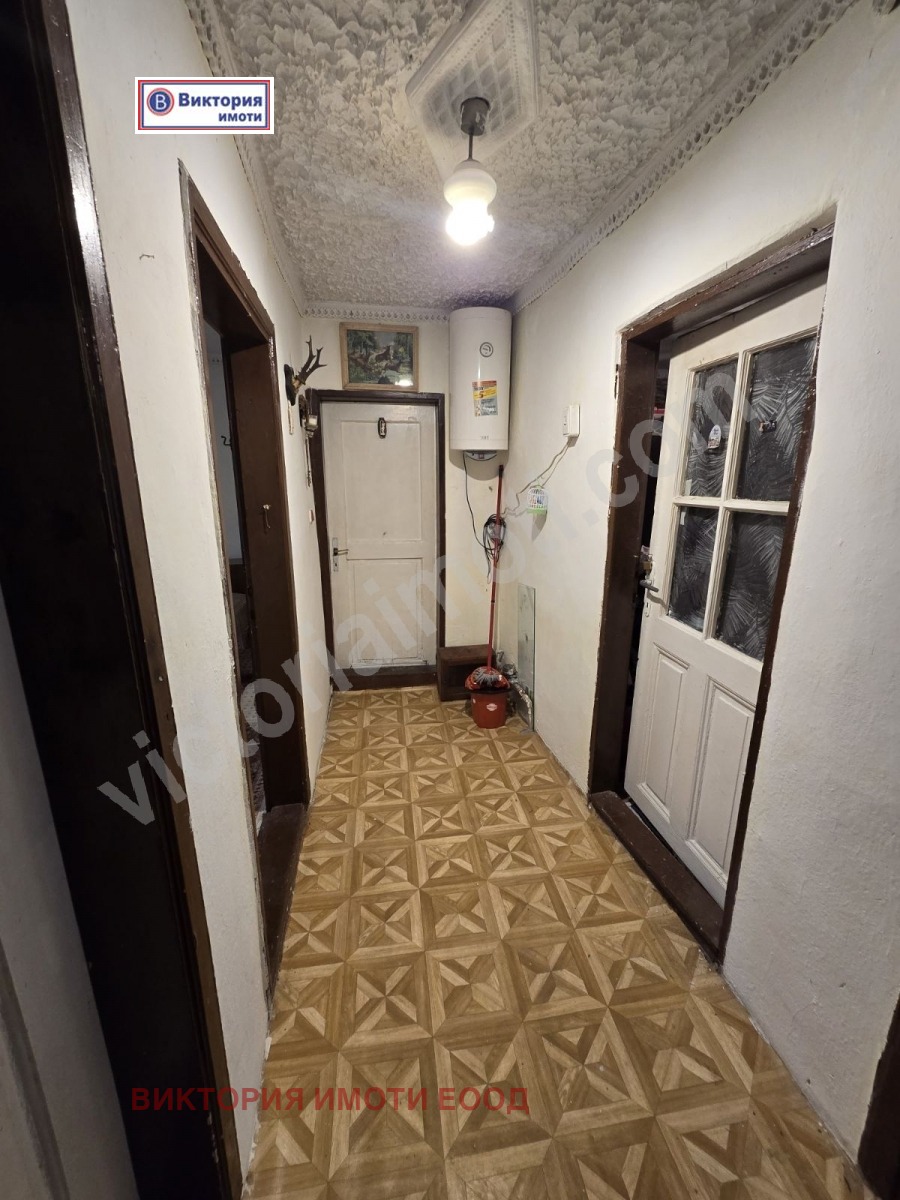 Продава ЕТАЖ ОТ КЪЩА, гр. Велико Търново, Стара част, снимка 2 - Етаж от къща - 52659749