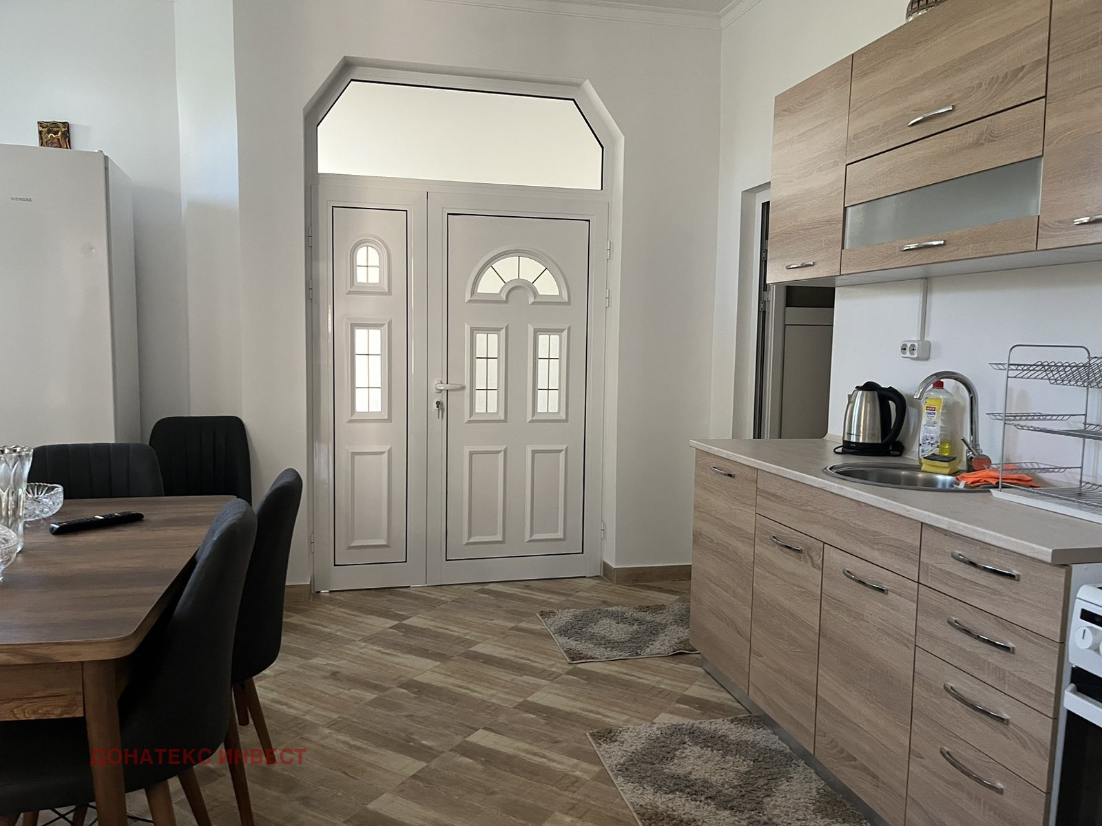 Продава КЪЩА, гр. Карлово, област Пловдив