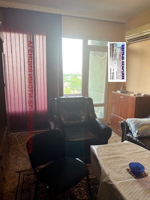 Продава  2-стаен град Пазарджик , Запад , 65 кв.м | 25053329 - изображение [2]