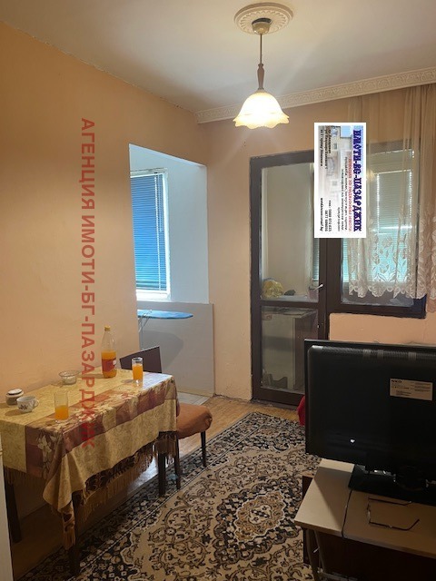 Продава  2-стаен град Пазарджик , Запад , 65 кв.м | 25053329