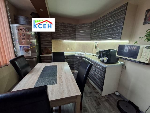 Продава 4-СТАЕН, гр. Търговище, Център, снимка 3 - Апартаменти - 53958501