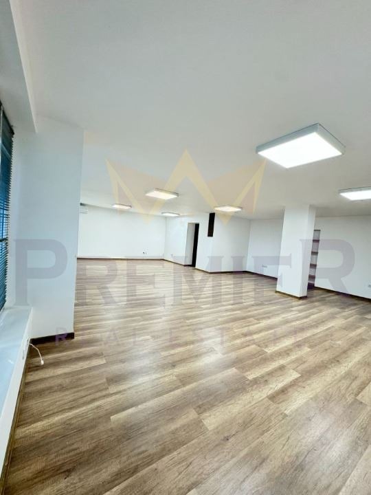 Продава ОФИС, гр. Варна, Бизнес хотел, снимка 3 - Офиси - 52165373