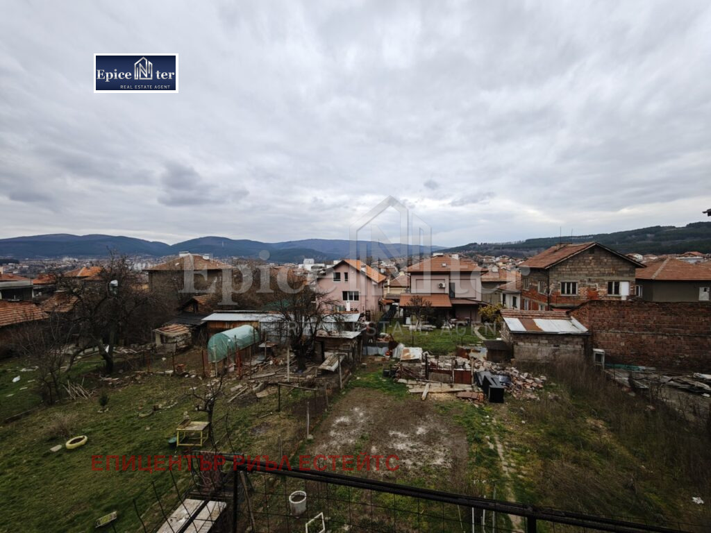 Продава ЕТАЖ ОТ КЪЩА, гр. Перник, Байкушева махала, снимка 2 - Етаж от къща - 53946668