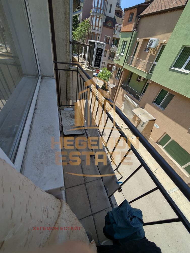 En venta  1 dormitorio Varna , Koljozen pazar , 52 metros cuadrados | 37883333 - imagen [9]