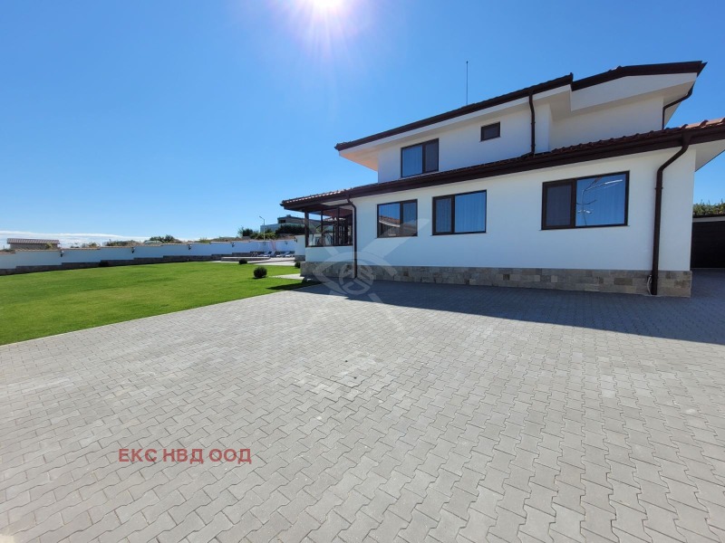 Te koop  Huis regio Plovdiv , Markovo , 1500 m² | 91652102