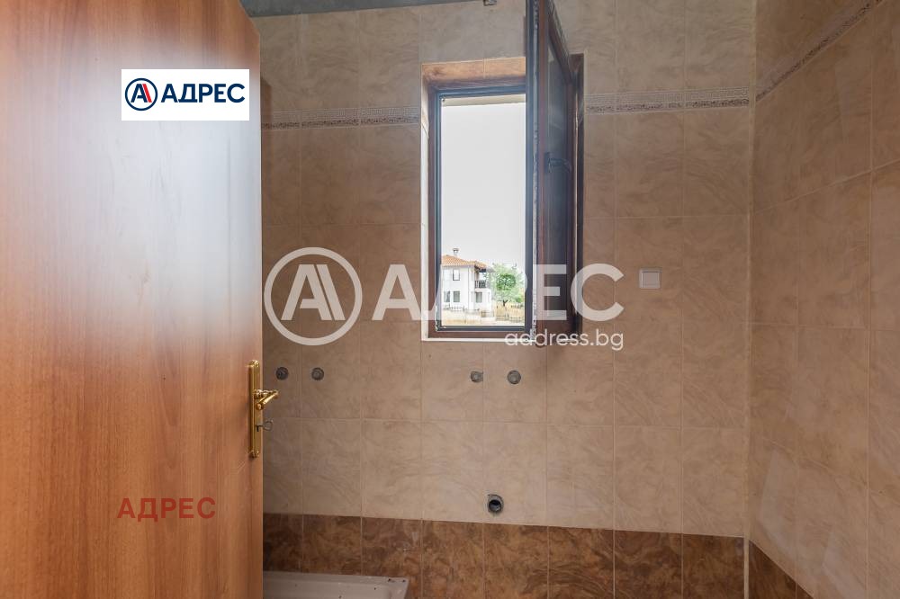 Продава КЪЩА, с. Църква, област Добрич, снимка 8 - Къщи - 54075881