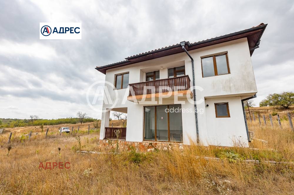 Продава КЪЩА, с. Църква, област Добрич, снимка 9 - Къщи - 54075881