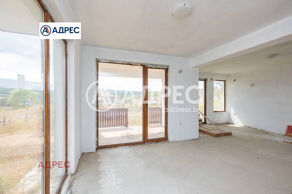 Продава КЪЩА, с. Църква, област Добрич, снимка 4 - Къщи - 54075881