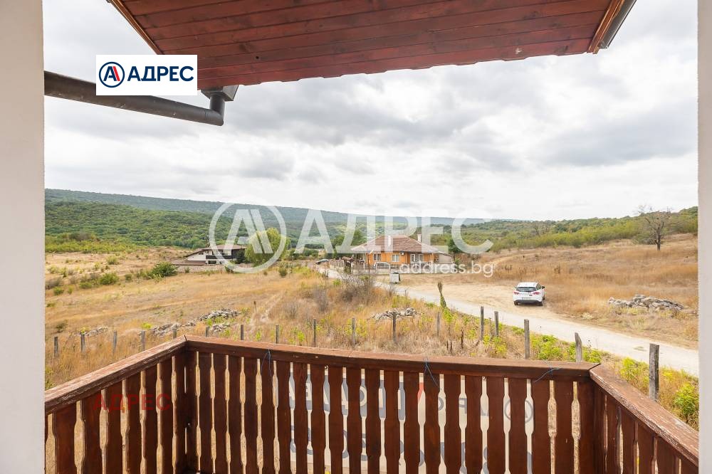 Продава КЪЩА, с. Църква, област Добрич, снимка 3 - Къщи - 54075881