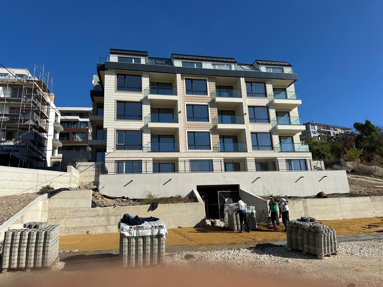 Продава ГАРАЖ, ПАРКОМЯСТО, гр. Варна, Бриз