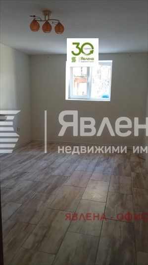 Продава ЕТАЖ ОТ КЪЩА, гр. Варна, Аспарухово, снимка 6 - Етаж от къща - 53612258