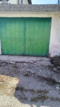 Продава КЪЩА, гр. Перник, Църква, снимка 2