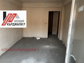 2 ložnice Vazroždenci, Kardžali