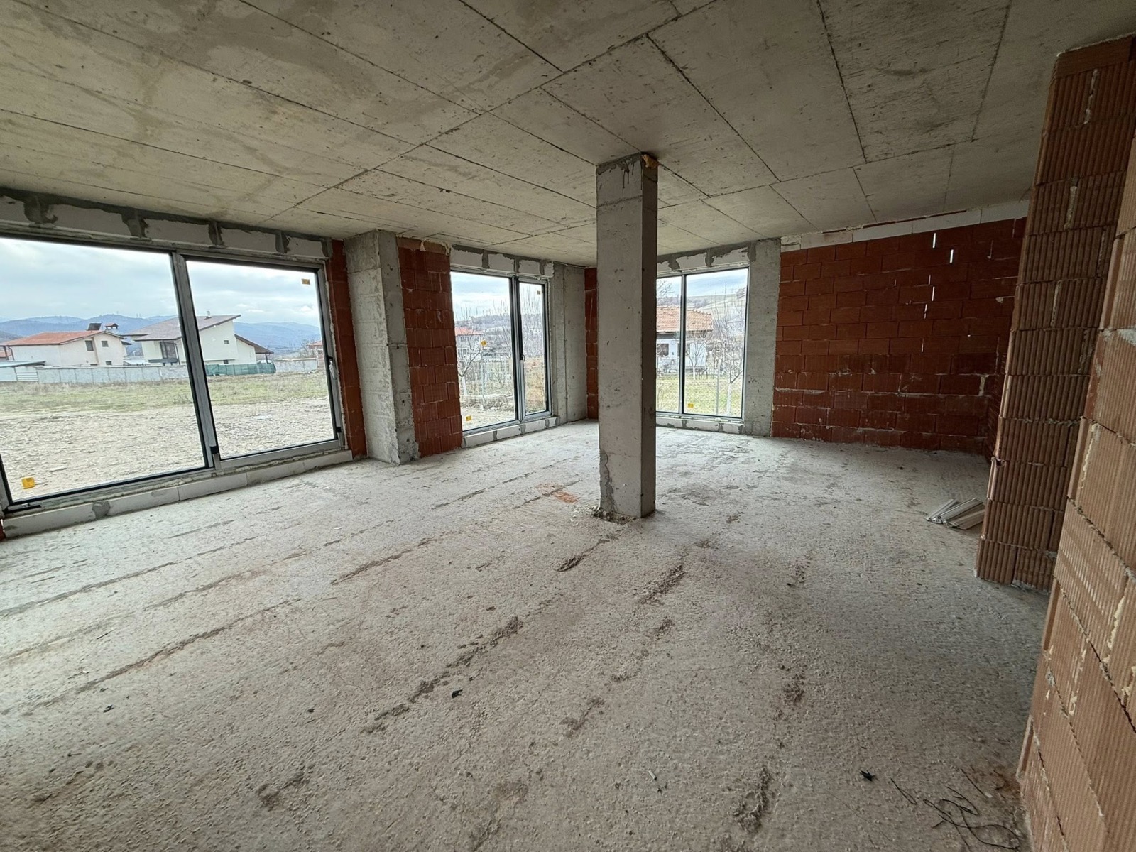 Продава КЪЩА, с. Изгрев, област Благоевград, снимка 3 - Къщи - 53803652