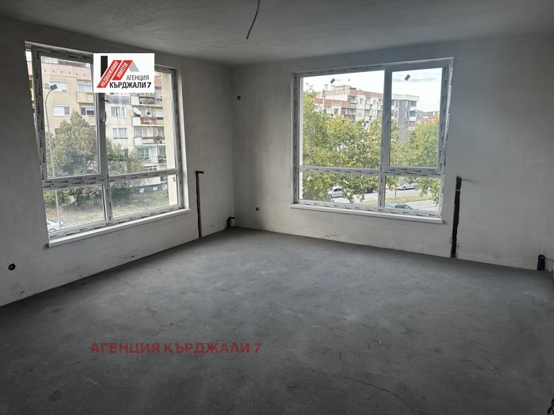 De vânzare  1 dormitor Cârdjali , Vâzrojdenți , 74 mp | 67691208