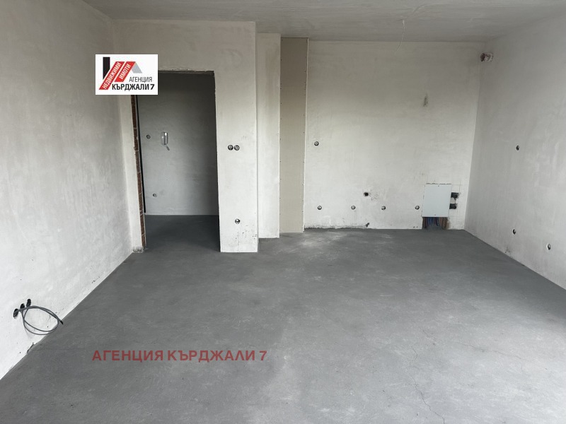 De vânzare  1 dormitor Cârdjali , Vâzrojdenți , 74 mp | 67691208 - imagine [7]