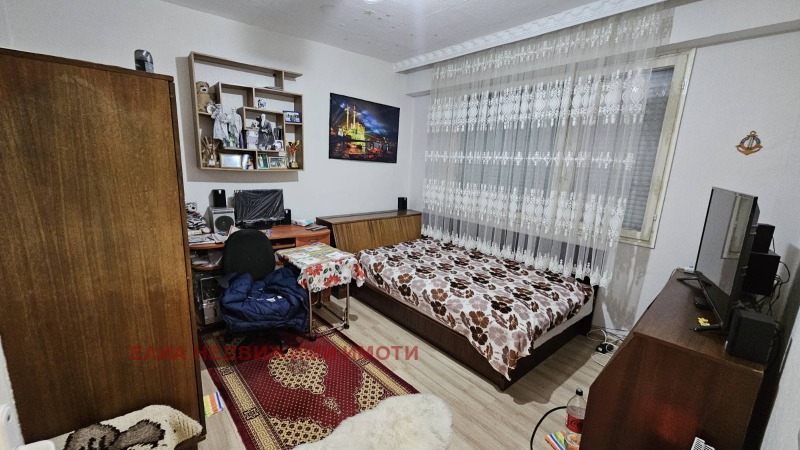 Продава  3-стаен град Шумен , Боян Българанов 1 , 78 кв.м | 72347644