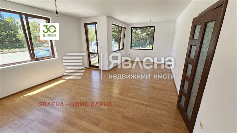 Продава 3-СТАЕН, гр. Варна, Бриз, снимка 2 - Aпартаменти - 47347742