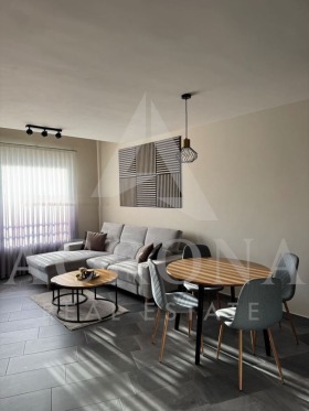 1 quarto Ostromila, Plovdiv