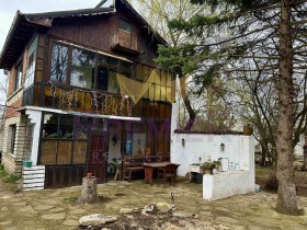 Hus Bezvoditsa, region Dobrich