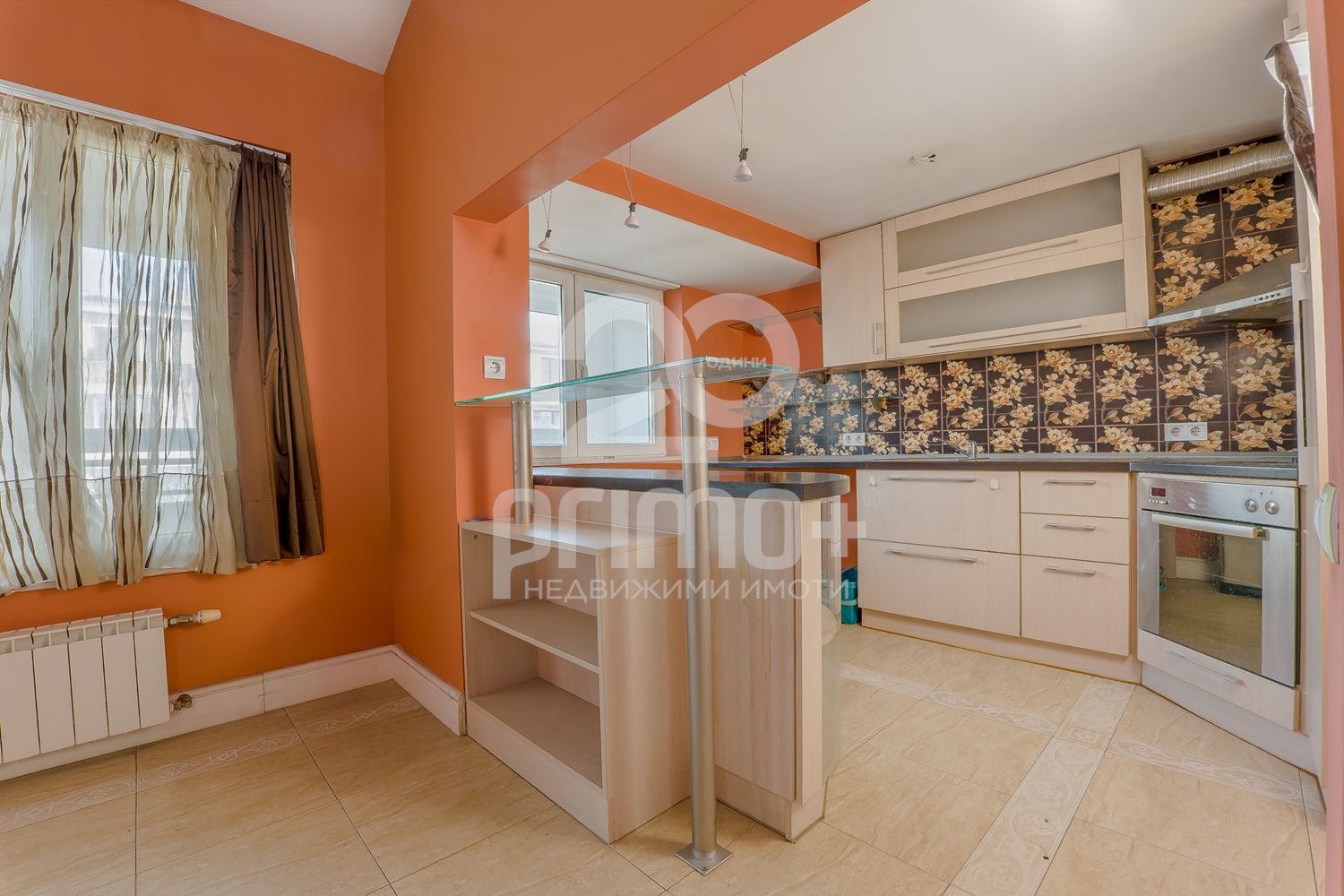 Продава МНОГОСТАЕН, гр. София, Изток, снимка 2 - Апартаменти - 54132068