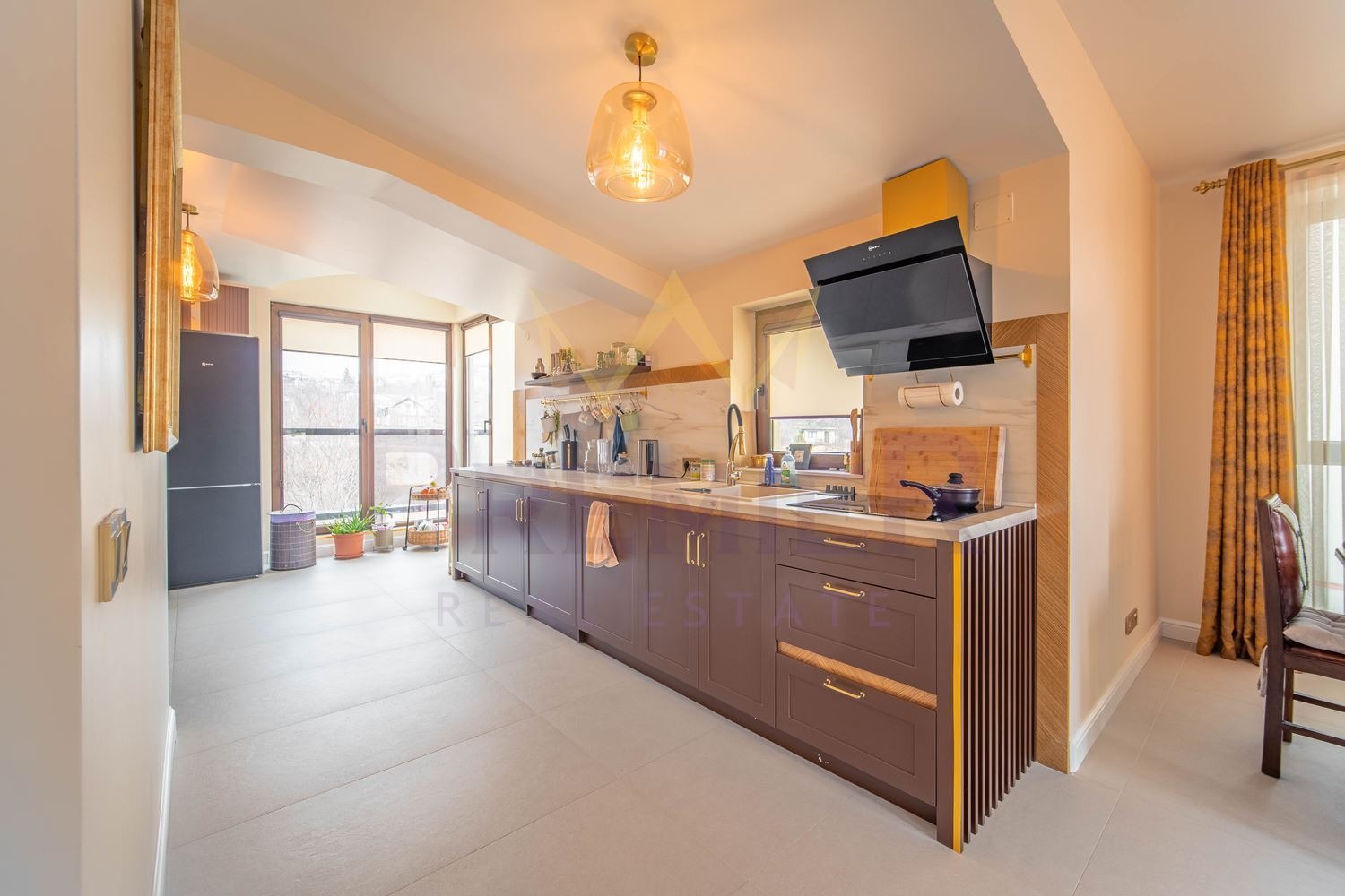 Продава МЕЗОНЕТ, гр. Варна, Бриз, снимка 3 - Апартаменти - 53731863