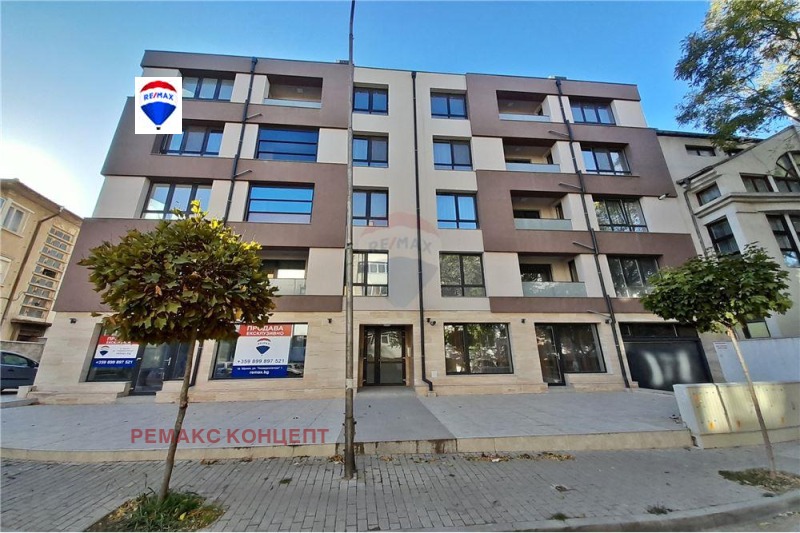 Продава МАГАЗИН в град Шумен, Математическа гимназия - 130 кв.м / 206 000 € » 402 900.98 лв., РЕМАКС КОНЦЕПТ