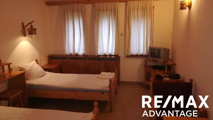 Продава ХОТЕЛ, с. Хвойна, област Смолян, снимка 5 - Хотели - 53414473