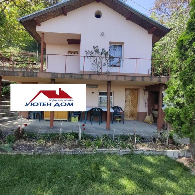 Продава ВИЛА в град Шумен, м-т Чашка - 40 кв.м / 55 000 € » 107 570.65 лв., УЮТЕН ДОМ