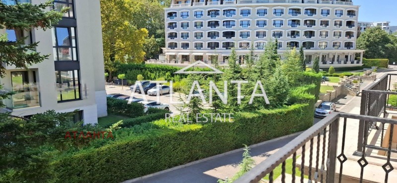 En venta  2 dormitorios Varna , k.k. Sv.Sv. Konstantin i Elena , 112 metros cuadrados | 35774929